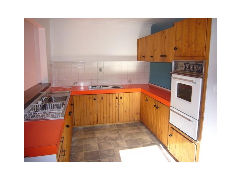 2/4 Taylor Close, Miranda NSW 2228