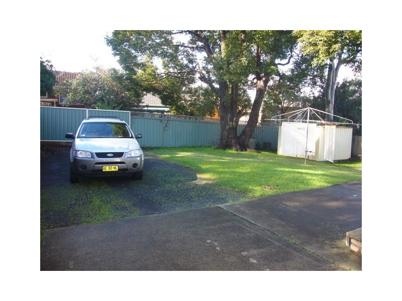 2/4 Taylor Close, Miranda NSW 2228