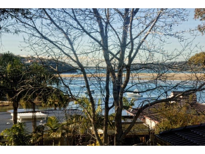 10 Korokan Road, Lilli Pilli NSW 2229