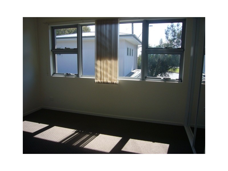 2/9 Fenton Avenue, Caringbah NSW 2229