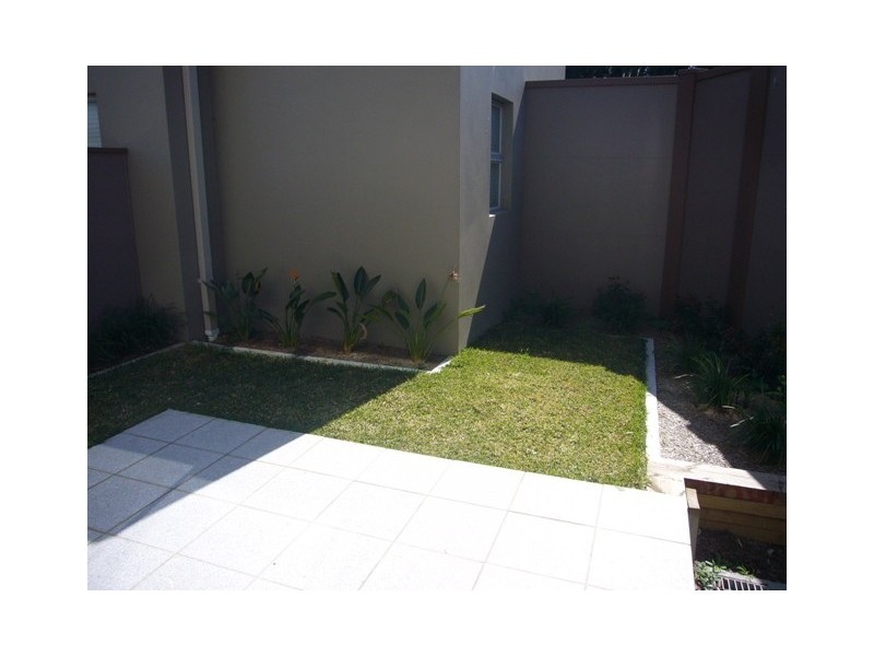 2/9 Fenton Avenue, Caringbah NSW 2229