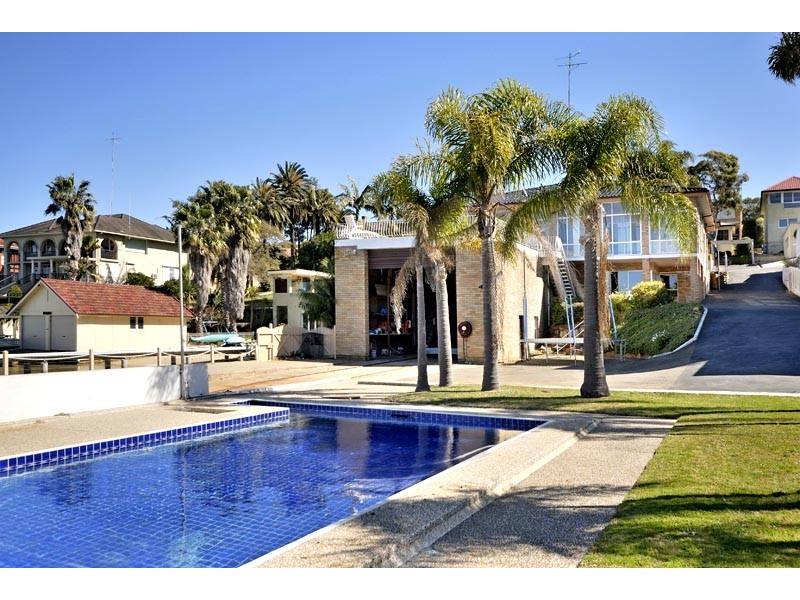 8 Shell Rd, Burraneer NSW 2230