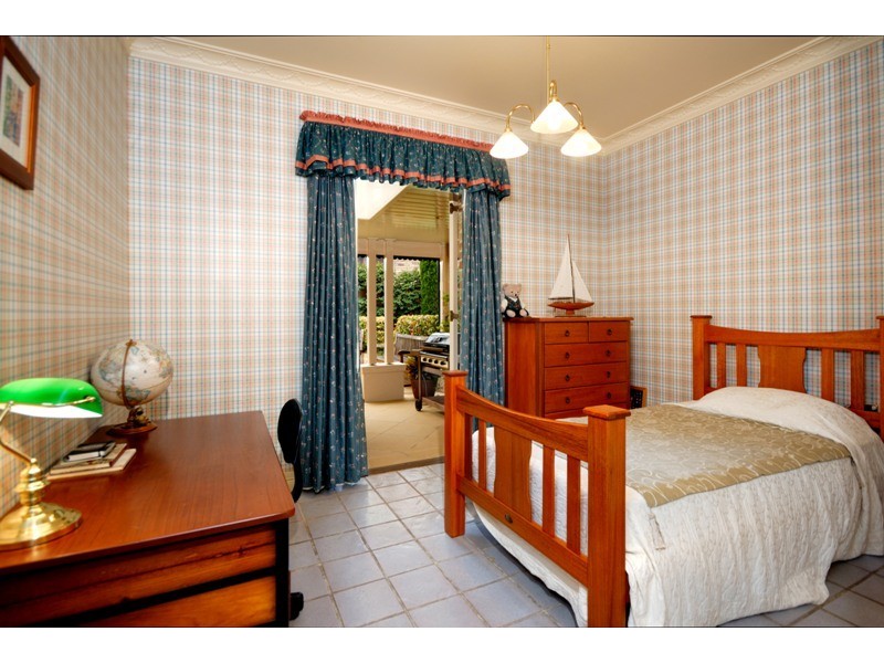 27  Boorara Avenue, Oatley NSW 2223