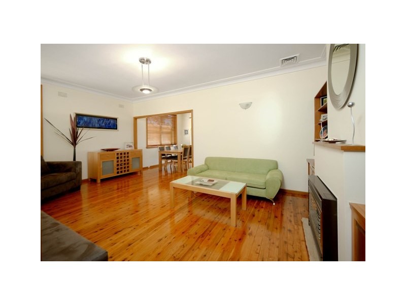 24  Bunarba Road, Gymea Bay NSW 2227
