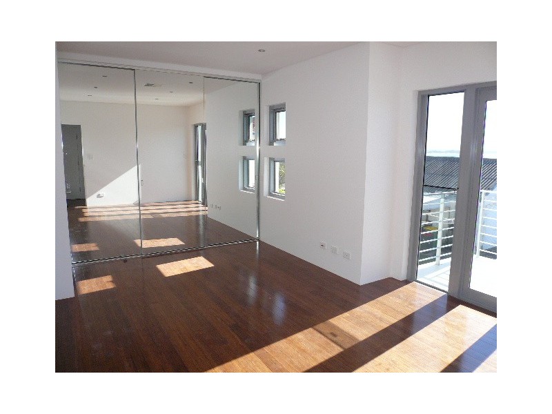 2/5  Girrilang Road, Cronulla NSW 2230