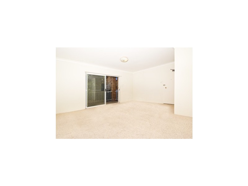 2/23   Robertson Street, Sutherland NSW 2232
