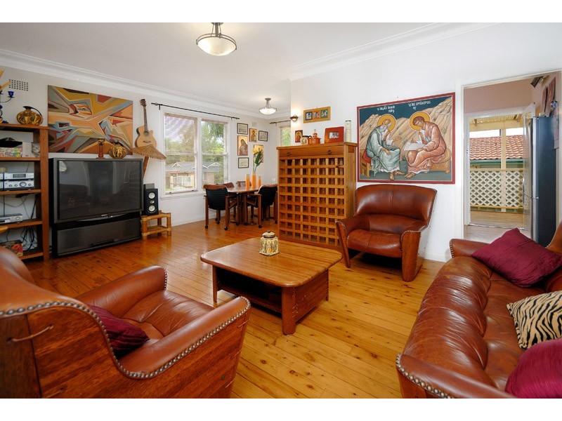 102 Wollybutt Road, Engadine NSW 2233