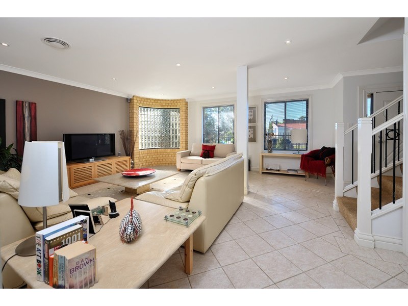 2/274   President Avenue, Gymea NSW 2227