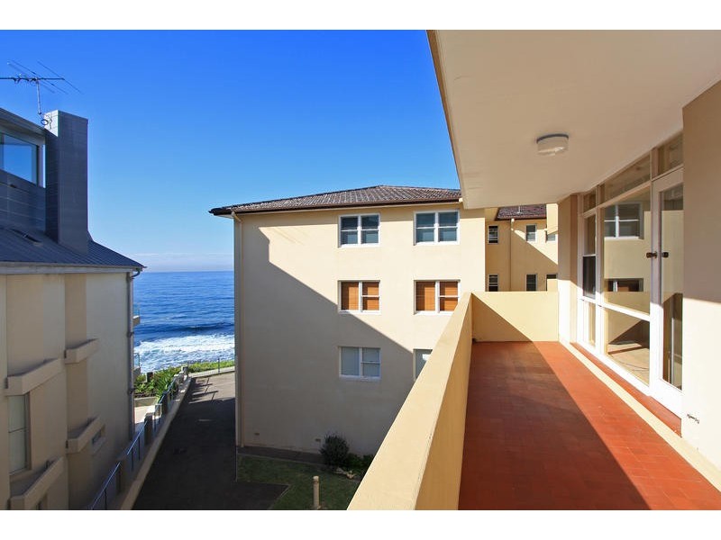 4/25  The Esplanade, Cronulla NSW 2230