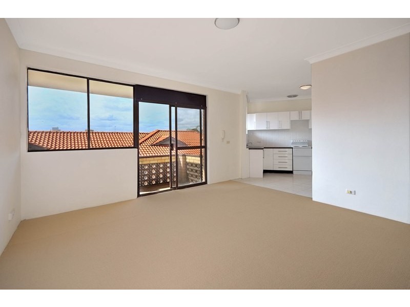 11/12  Ewos Parade, Cronulla NSW 2230