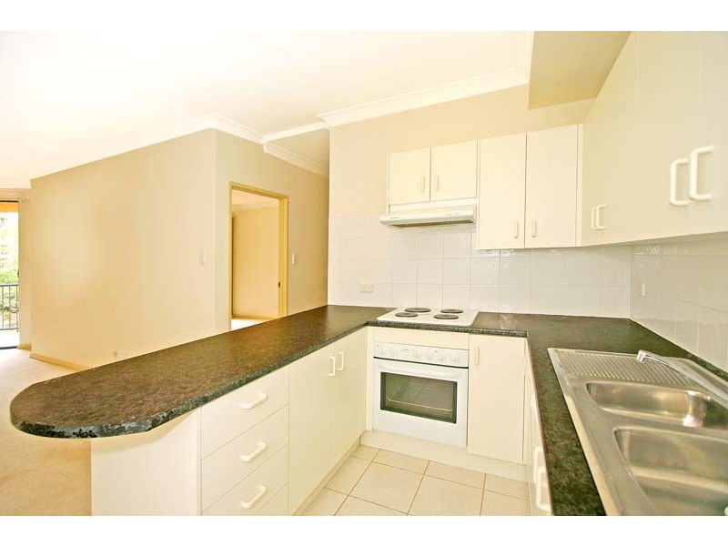 18/2-4  Central Road, Miranda NSW 2228