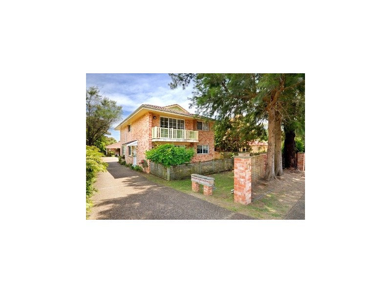 2/17  Harnleigh Avenue, Woolooware NSW 2230