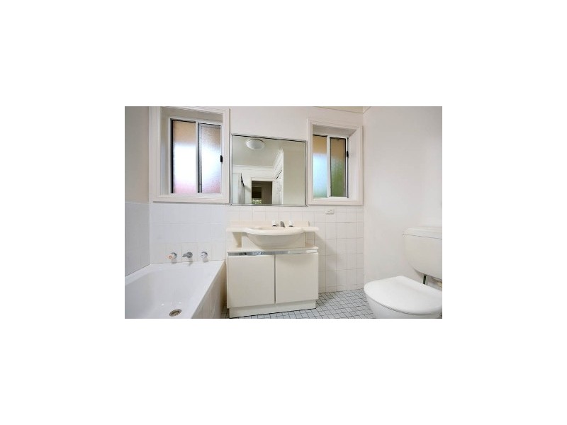 2/17  Harnleigh Avenue, Woolooware NSW 2230