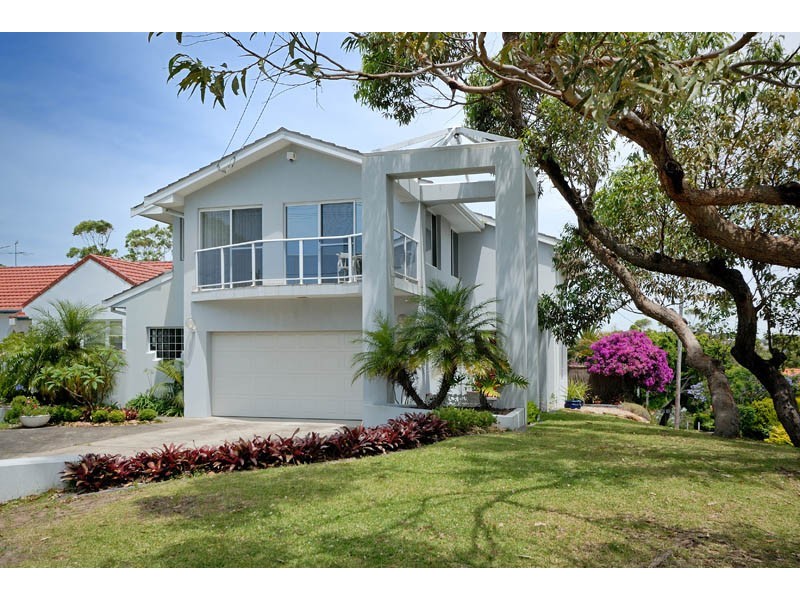 cnr 207 Nicholson Pde, Cronulla NSW 2230