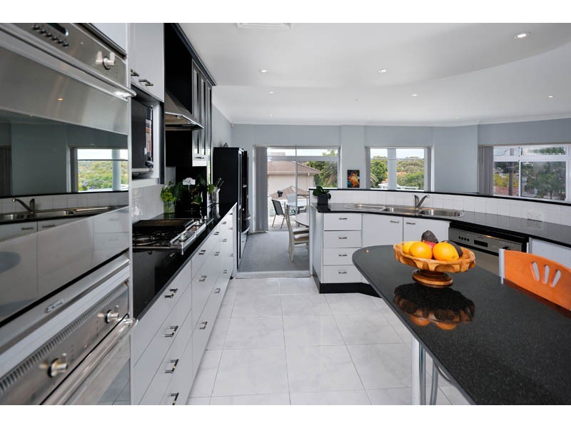 cnr 207 Nicholson Pde, Cronulla NSW 2230