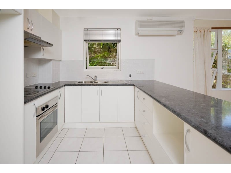 2/8  Searl Road, Cronulla NSW 2230