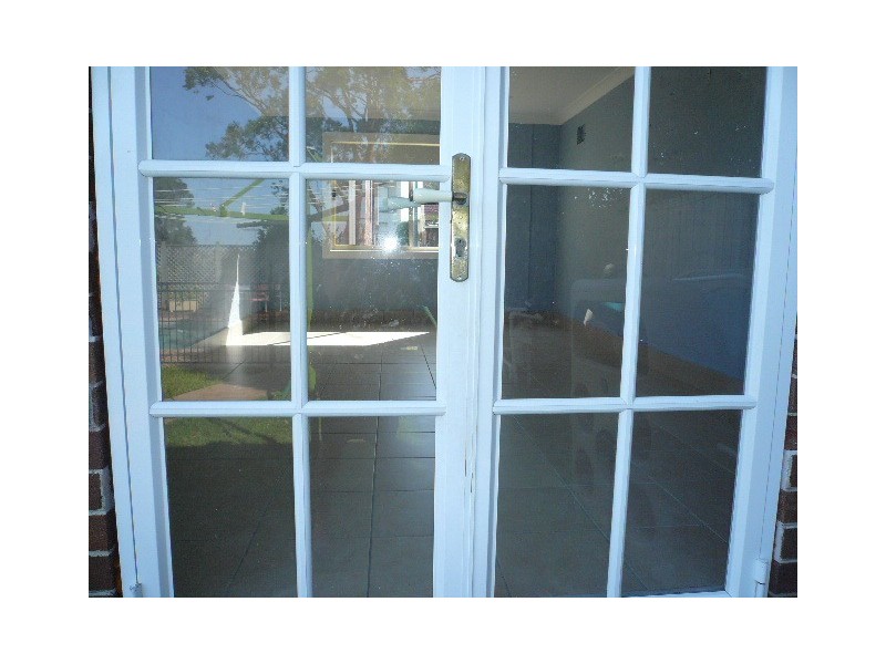 8  Dewrang Street, Carss Park NSW 2221