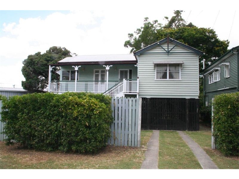 55 Railway Terrace, Corinda QLD 4075