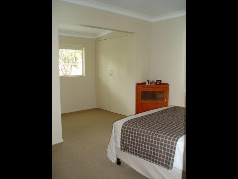 64 Queenscroft Street, Chelmer QLD 4068