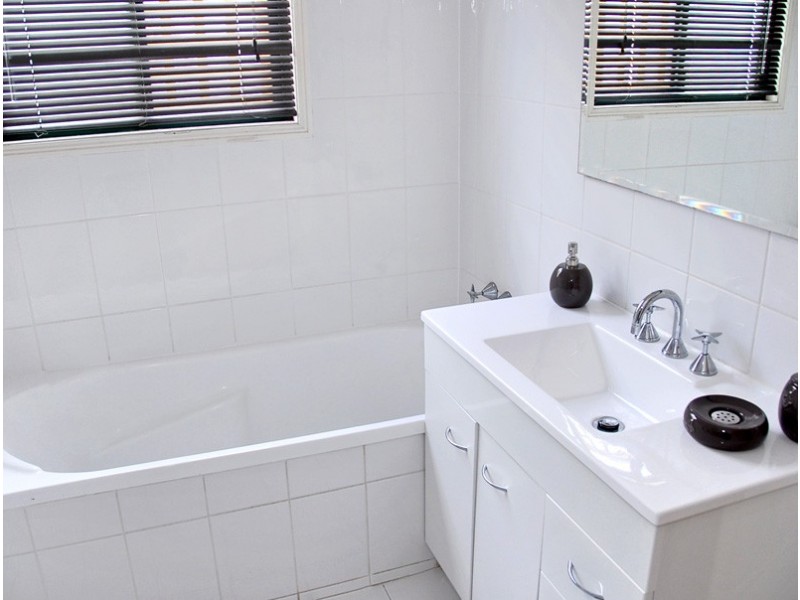 22 Ormond Road, Oxley QLD 4075