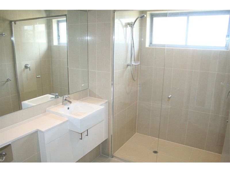 502/30 Riverview Terrace, Indooroopilly QLD 4068