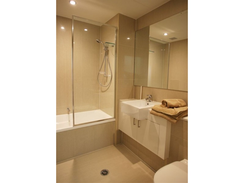 502/30 Riverview Terrace, Indooroopilly QLD 4068