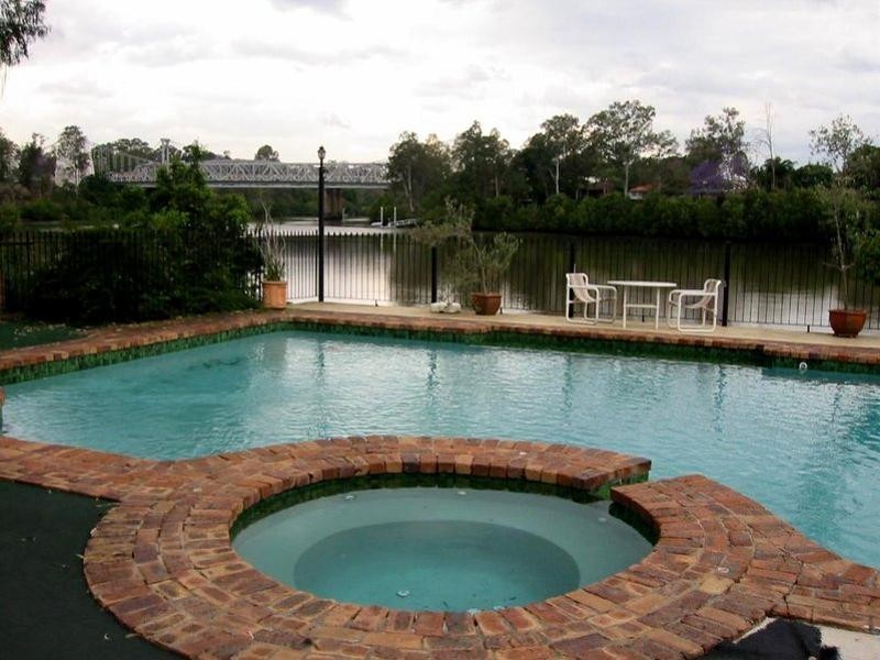 4/179  Witton Road, Indooroopilly QLD 4068