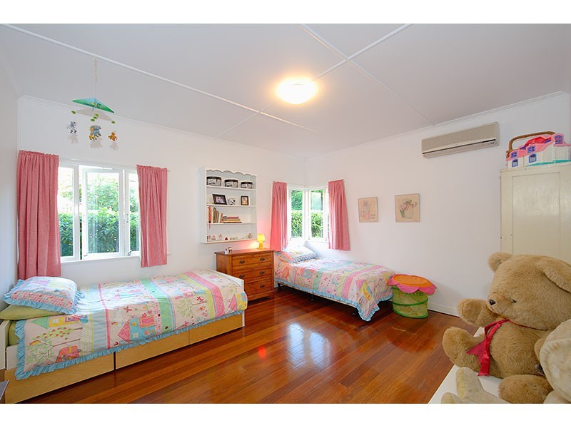 36 Victoria Avenue, Chelmer QLD 4068