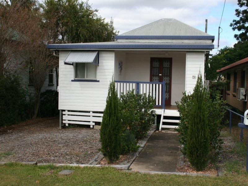 26 Price Street, Oxley QLD 4075