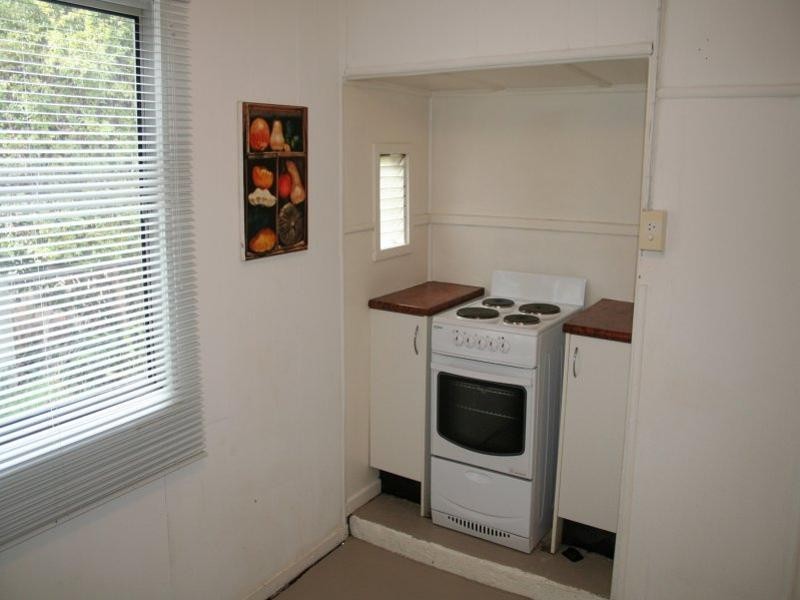 26 Price Street, Oxley QLD 4075