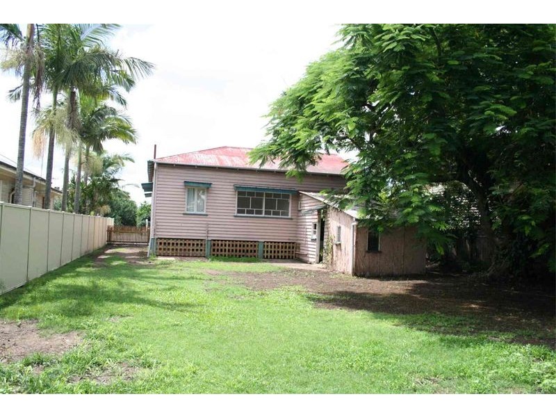 128 King Arthur Terrace, Tennyson QLD 4105