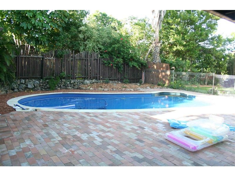 25 Coleman Street, Graceville QLD 4075