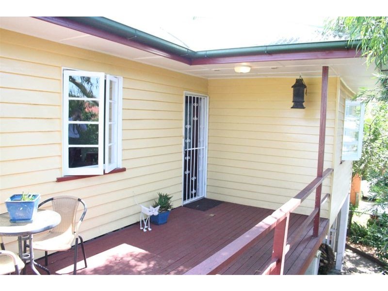 25 Coleman Street, Graceville QLD 4075