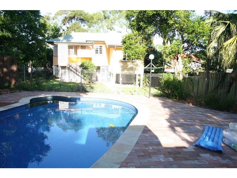 25 Coleman Street, Graceville QLD 4075