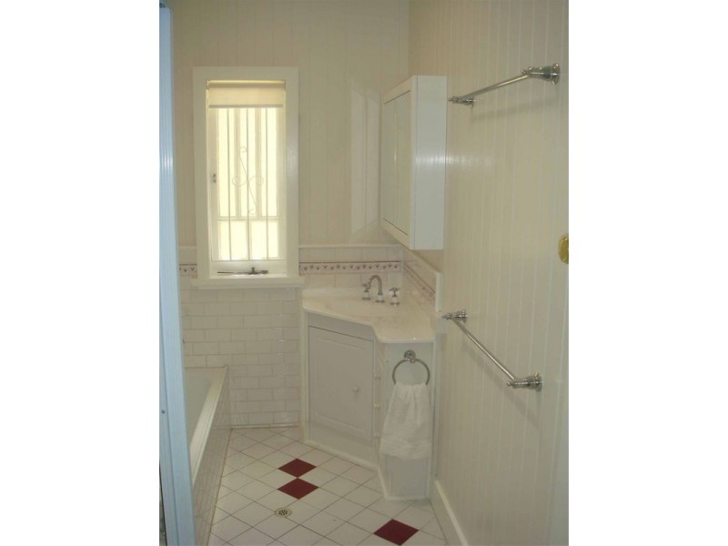 46 Verney Road West, Graceville QLD 4075