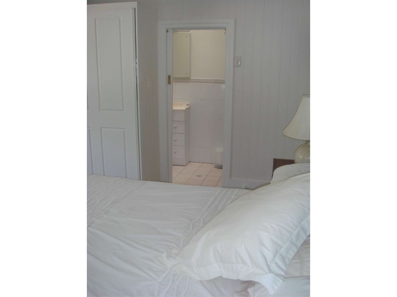 46 Verney Road West, Graceville QLD 4075