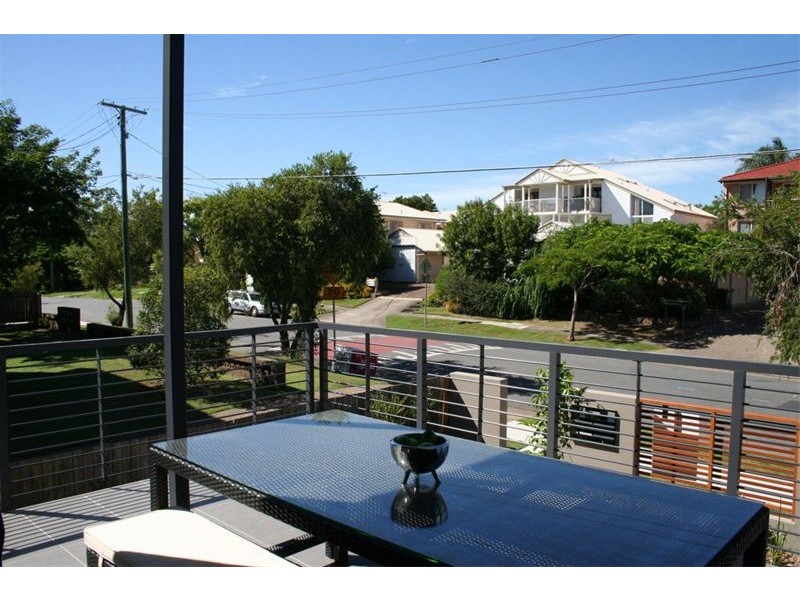 1-2/28 Hood Street, Sherwood QLD 4075