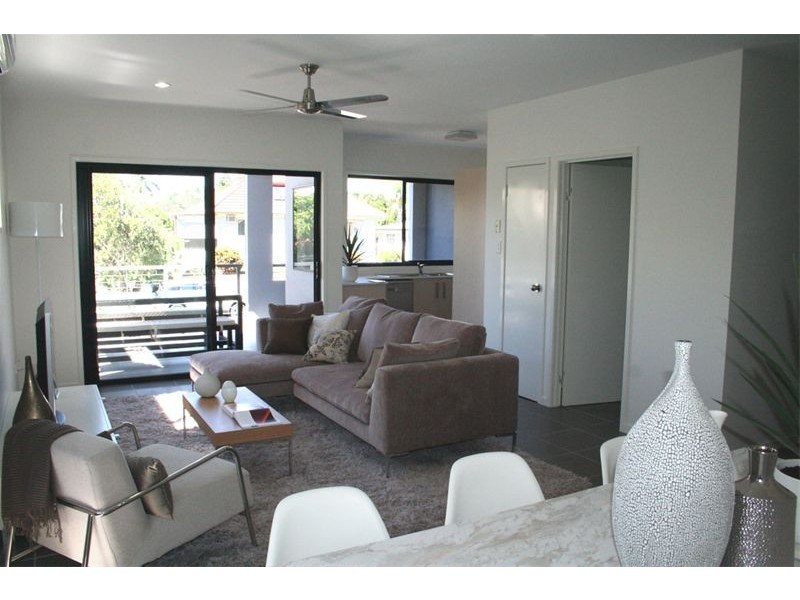 1-2/28 Hood Street, Sherwood QLD 4075