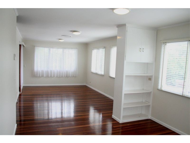 24 Lentara Street, Kenmore QLD 4069