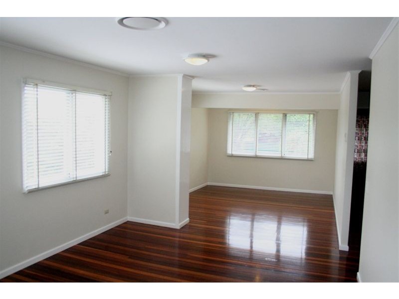 24 Lentara Street, Kenmore QLD 4069