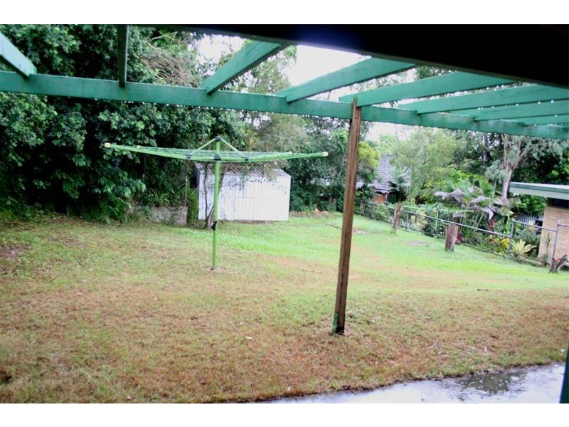 24 Lentara Street, Kenmore QLD 4069