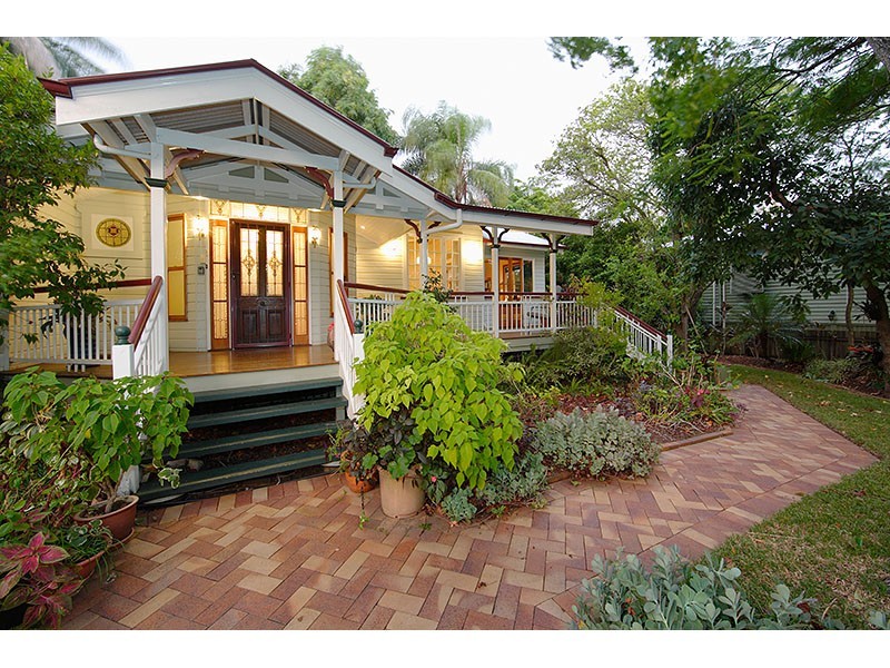 49 Bank Road, Graceville QLD 4075