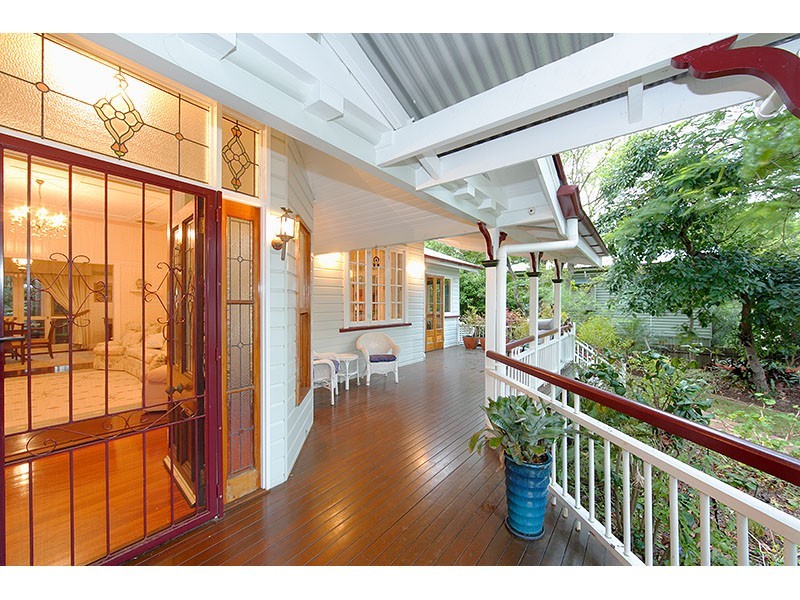 49 Bank Road, Graceville QLD 4075