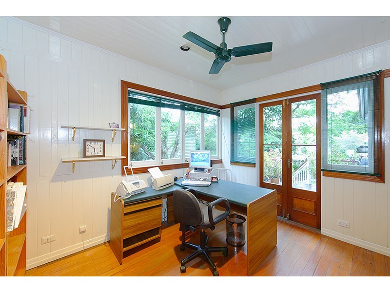 49 Bank Road, Graceville QLD 4075