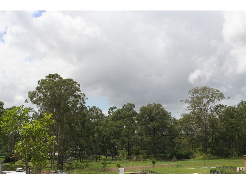 2 Sandi Street, Oxley QLD 4075