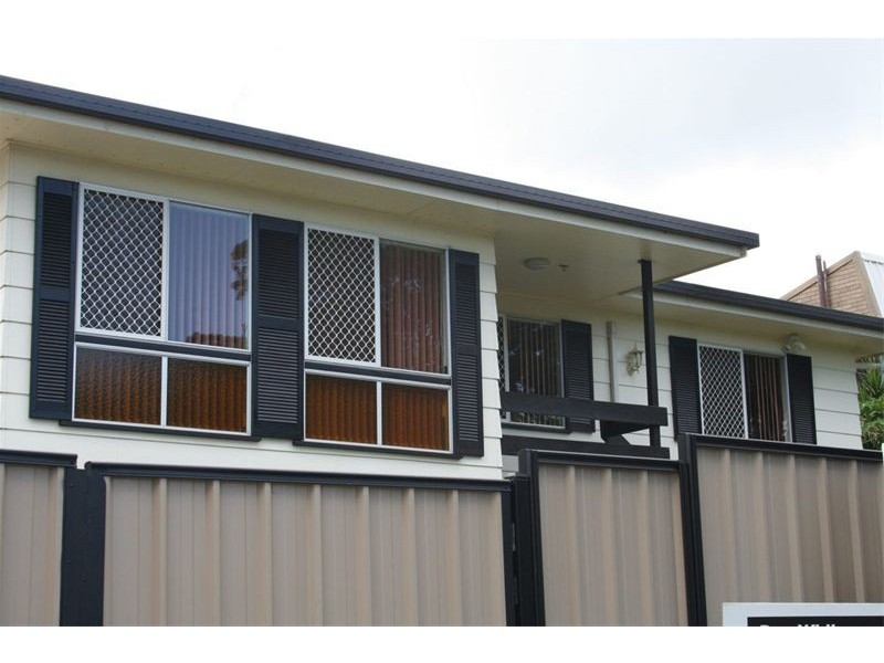 374 Cliveden Avenue, Corinda QLD 4075