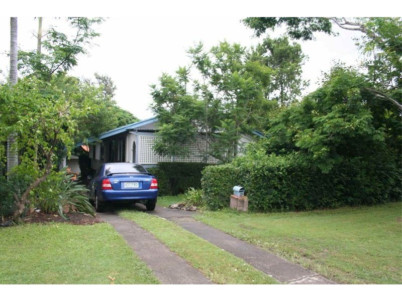 16 Kendall Street, Oxley QLD 4075