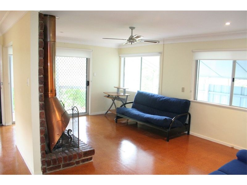 16 Kendall Street, Oxley QLD 4075