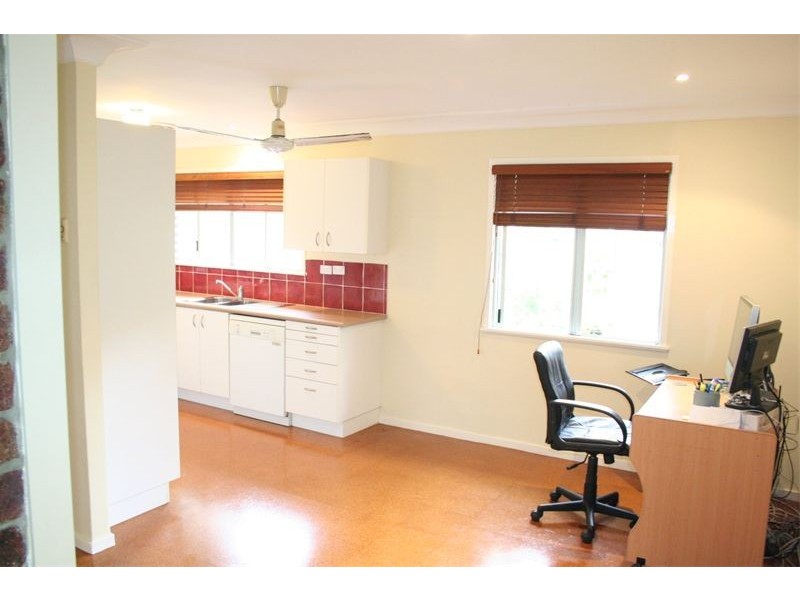 16 Kendall Street, Oxley QLD 4075