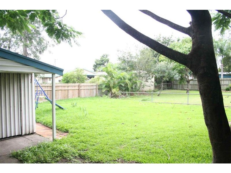 16 Kendall Street, Oxley QLD 4075